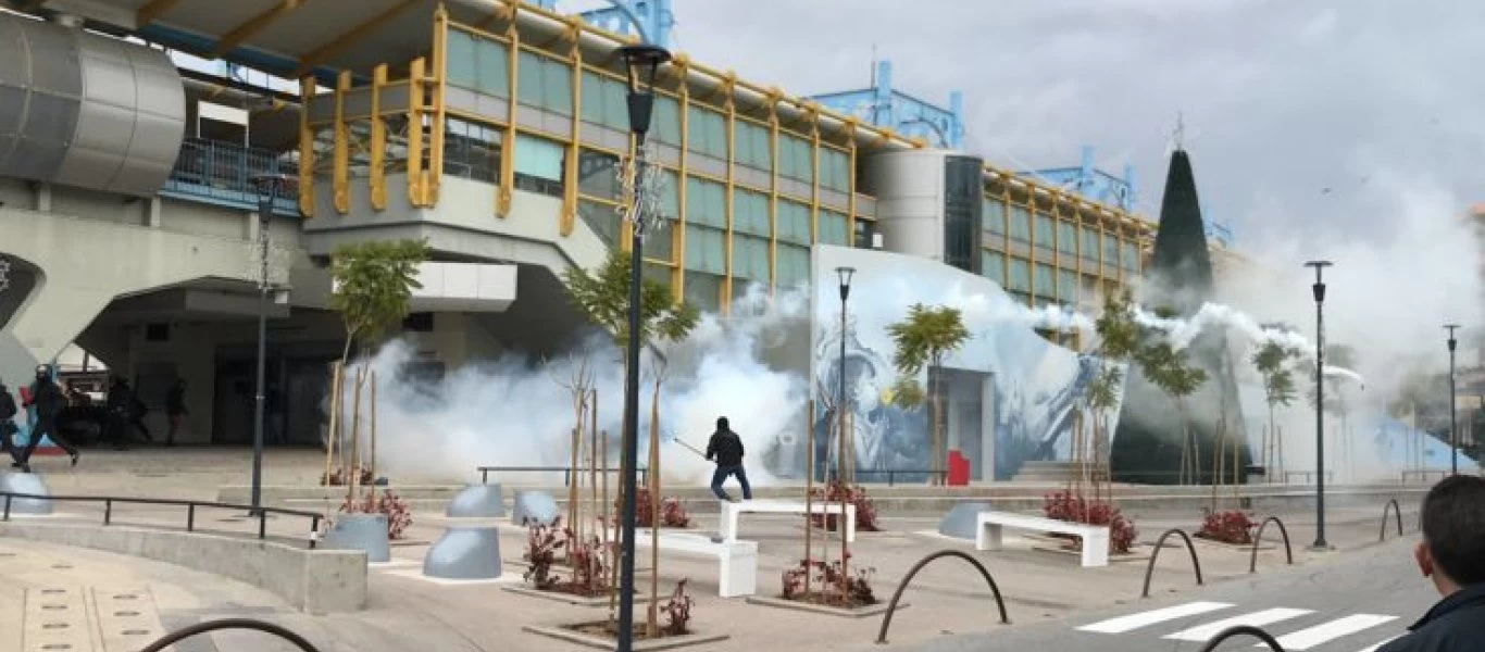 Επεισόδια στο Μαρούσι - Ακροαριστεροί προσπάθησαν να ανακαταλάβουν κατάληψη (βίντεο-φώτο)